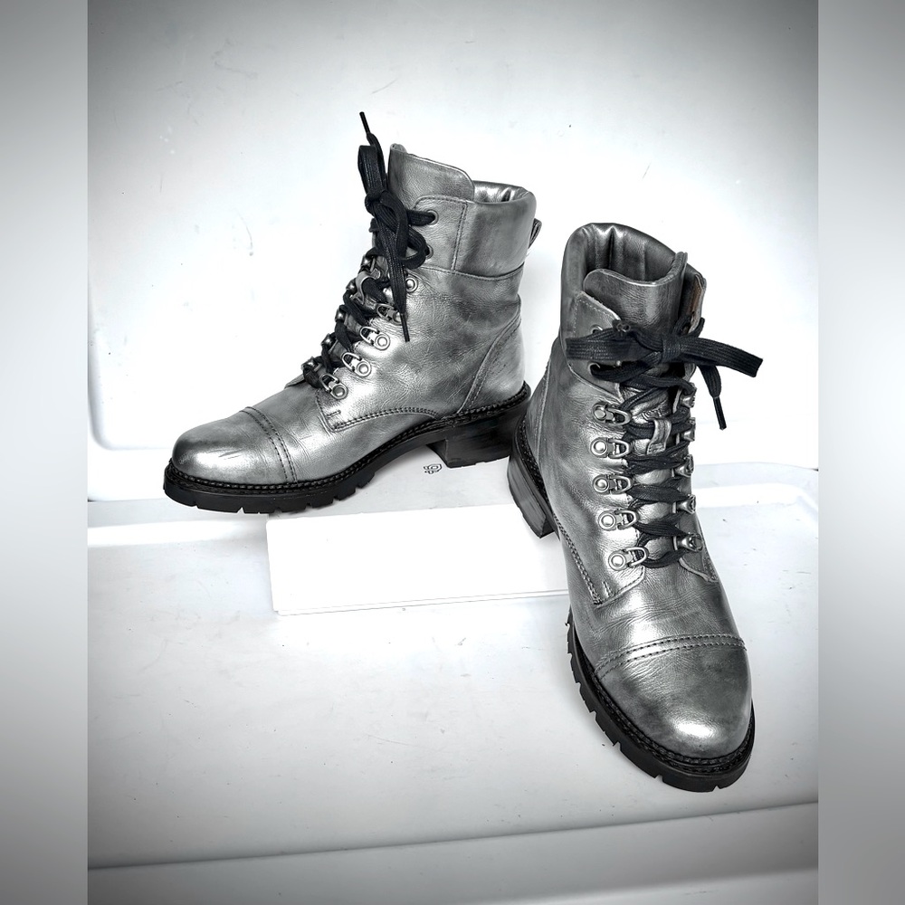 Frye # 3472235-SLV Metallic Silver Samantha Hiker Leather Boots High Top Sz. 8.5